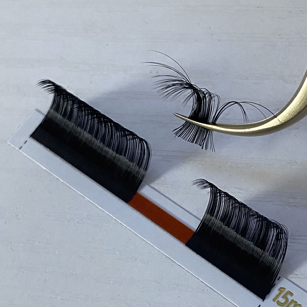 サブスクリプション-クラシックなシルクまつげエクステ,個別の - Eyelash Extensions Classic のレビューと価格